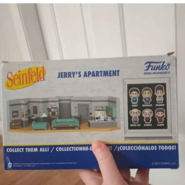 Funko  Seinfeld Jerry's Apartment Elaine Figure - photo 3