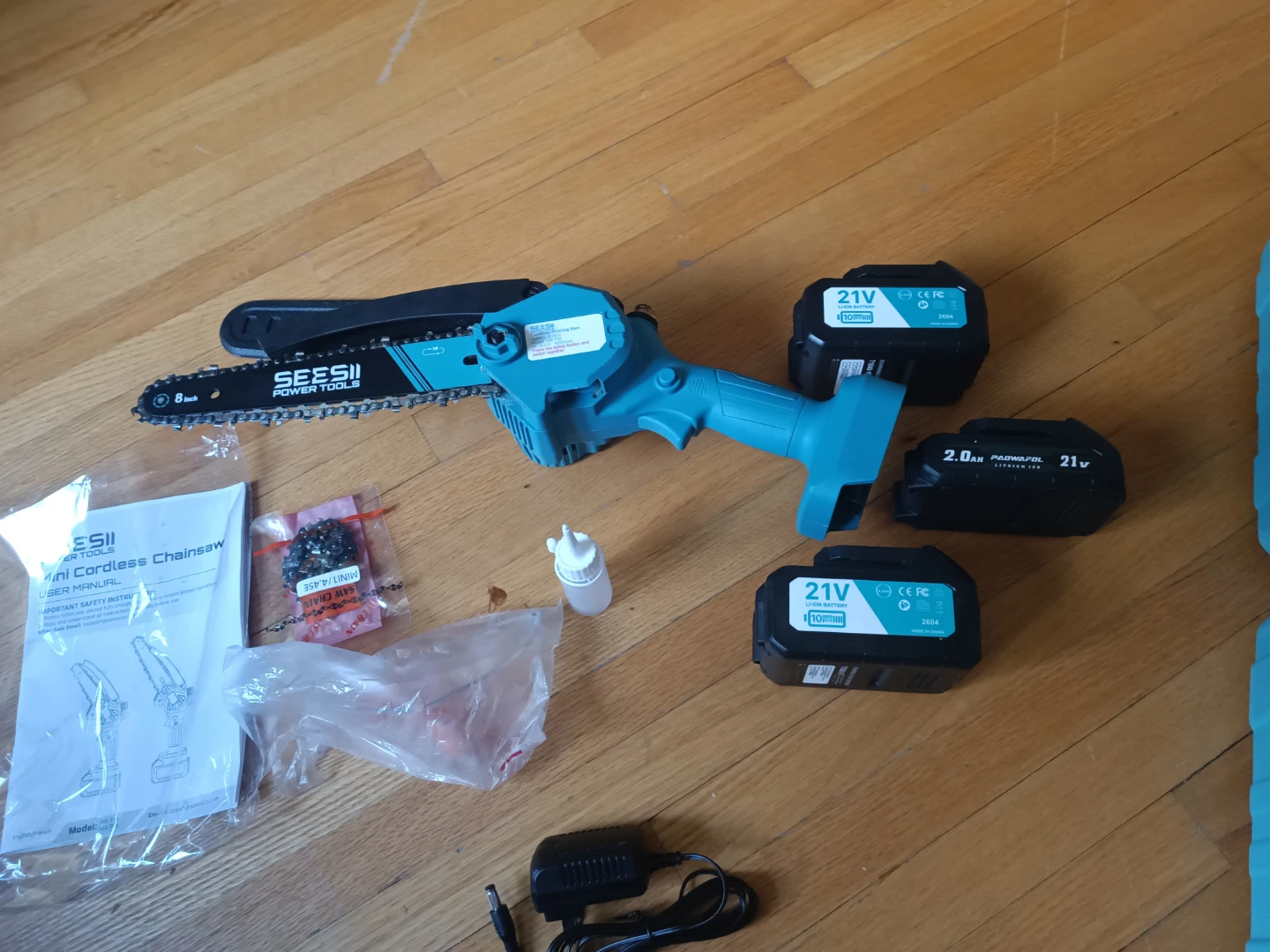 SEESII Mini Cordless Chainsaw 8-inch - photo 3