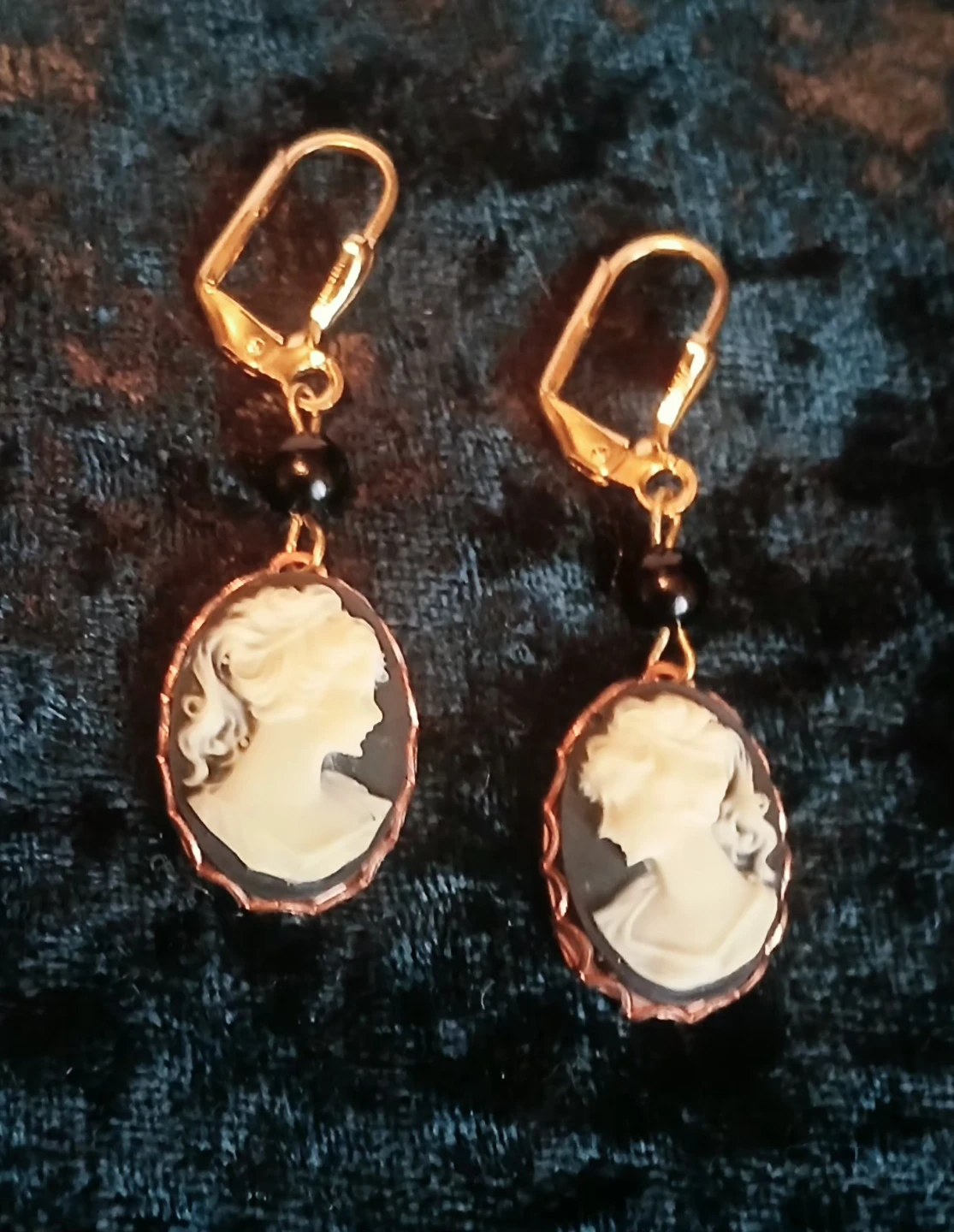 Cameo Drop Earrings with Black Beads - photo 2