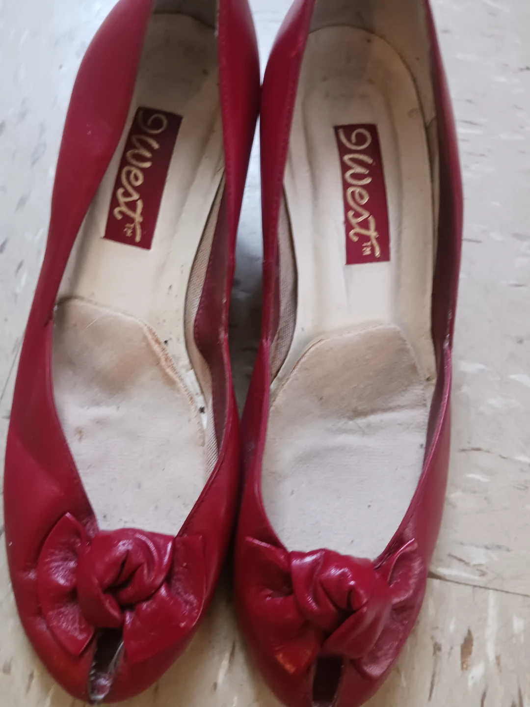 Red 9 West Heels with Bow Accent - photo 3