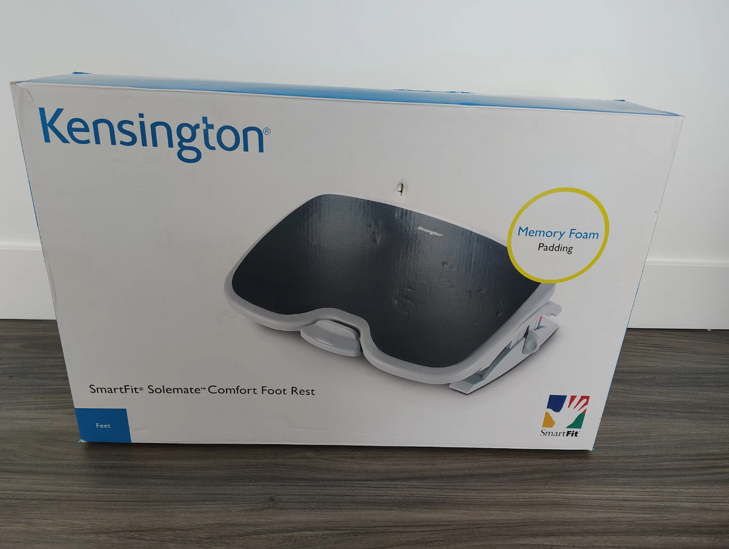 BRAND NEW Kensington SmartFit Solemate Comfort Foot Rest