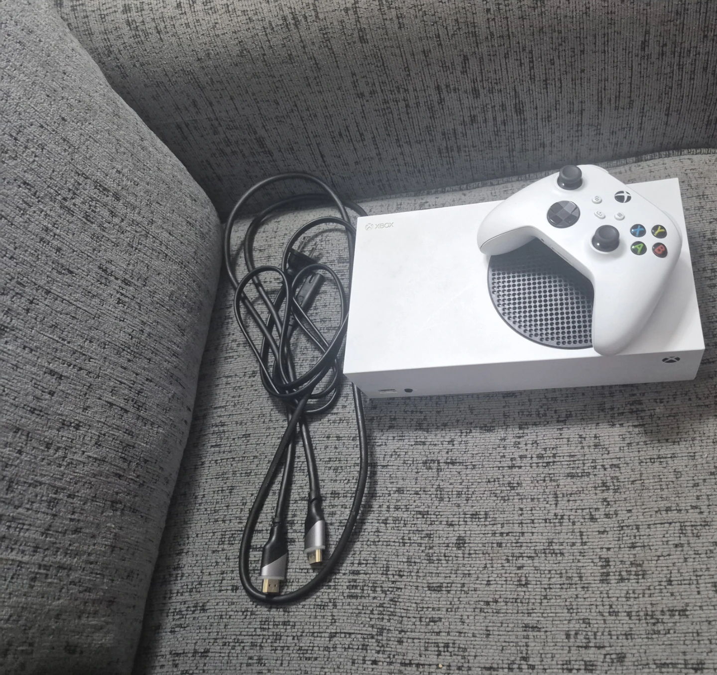 Xbox Series S 364GB – Controller & Cables Included