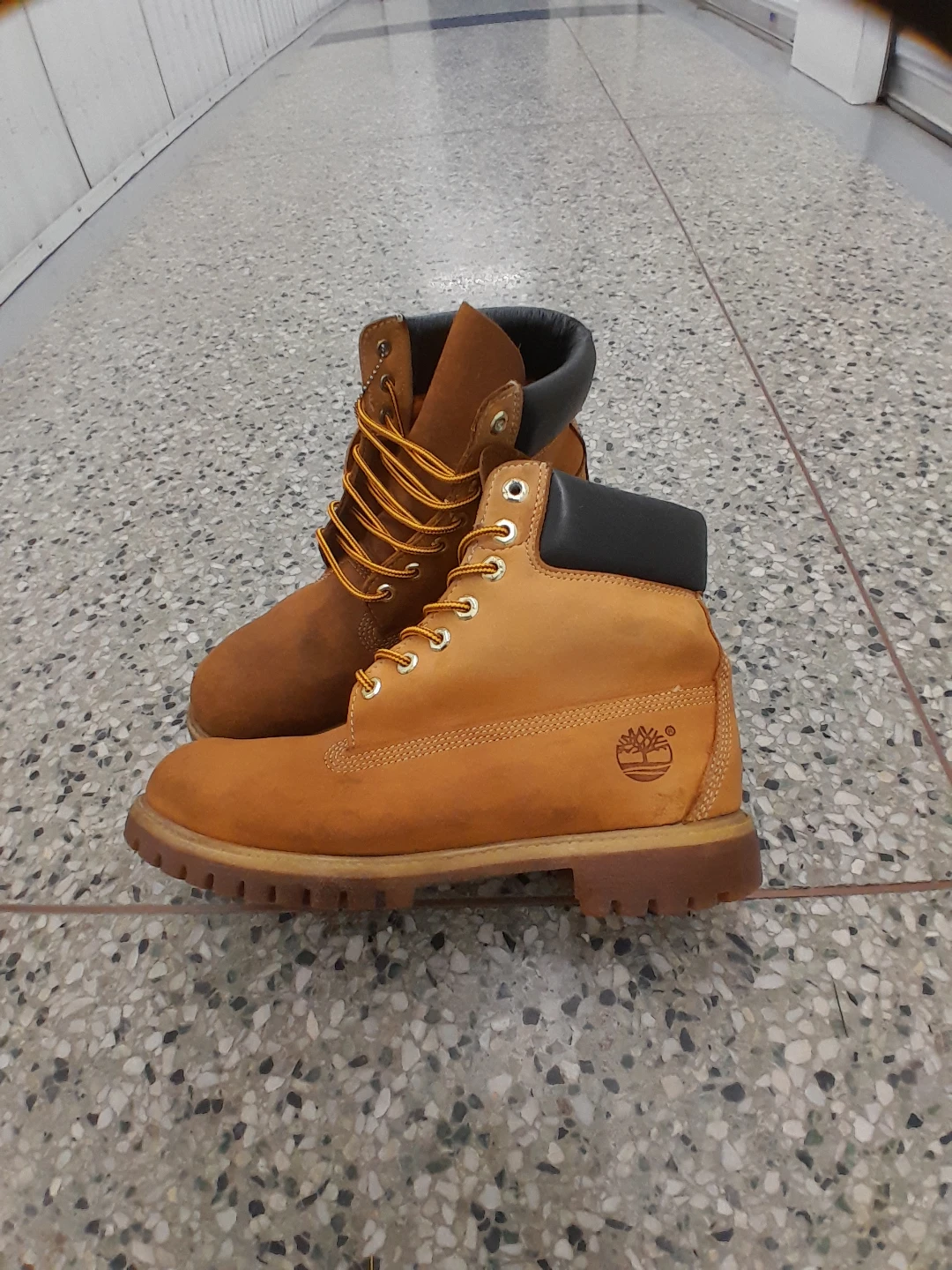 Timberland Classic  All Season Boots Men's Size 10.5 - photo 5