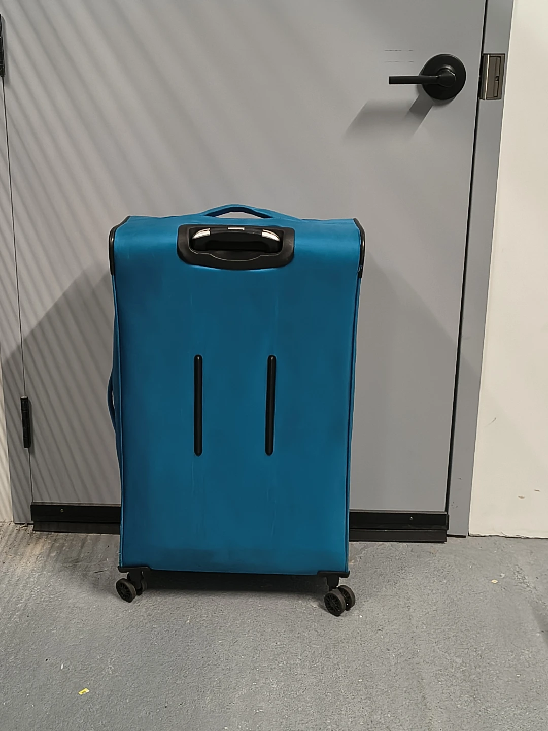 XL Skyway Teal Softside 4 Wheel Spinner Suitcase - photo 2