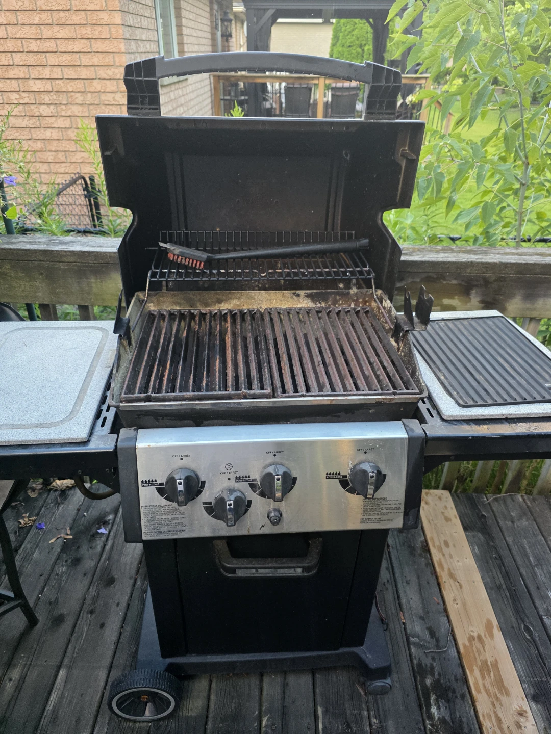 Broil King Propane BBQ with Side Burner - photo 2