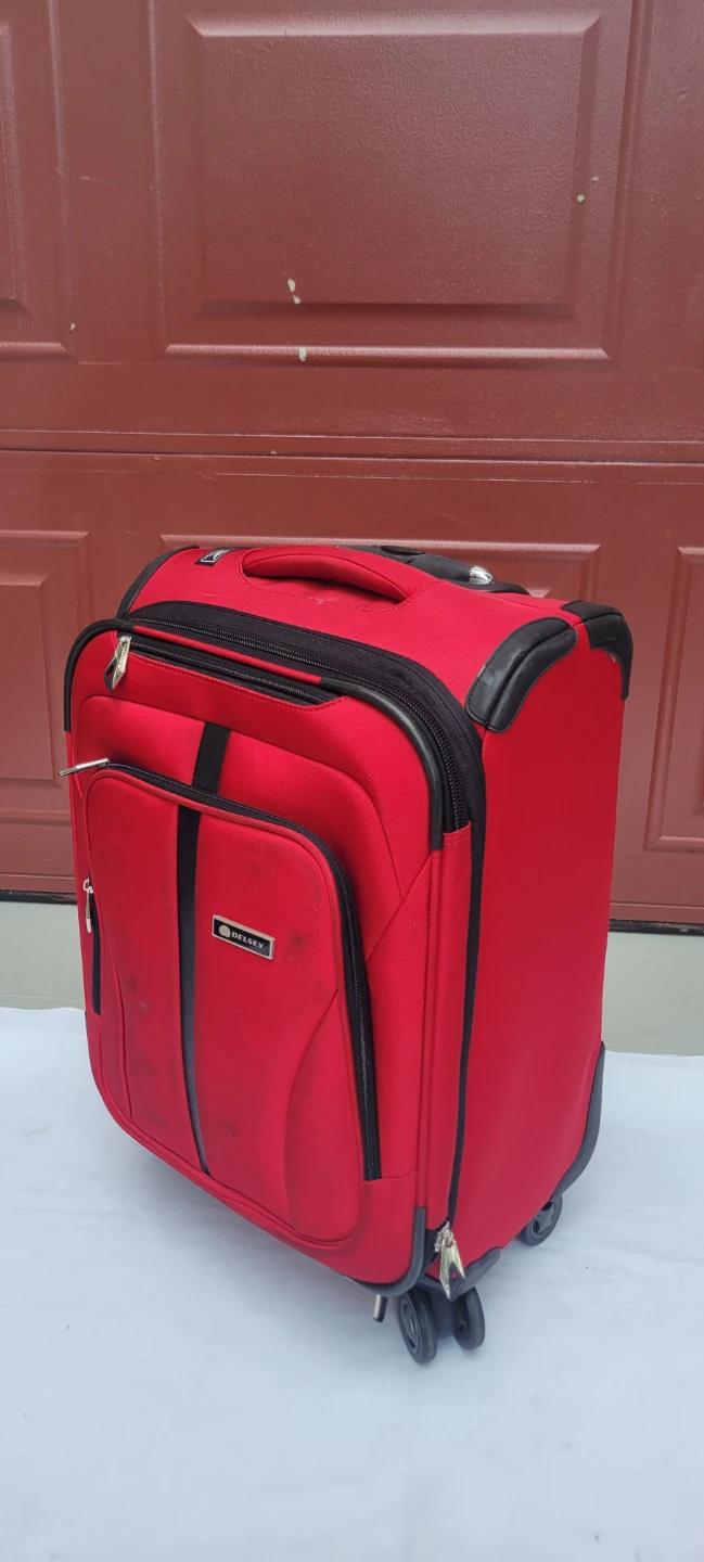 Red Delsey 21" Carry-On Luggage - photo 4