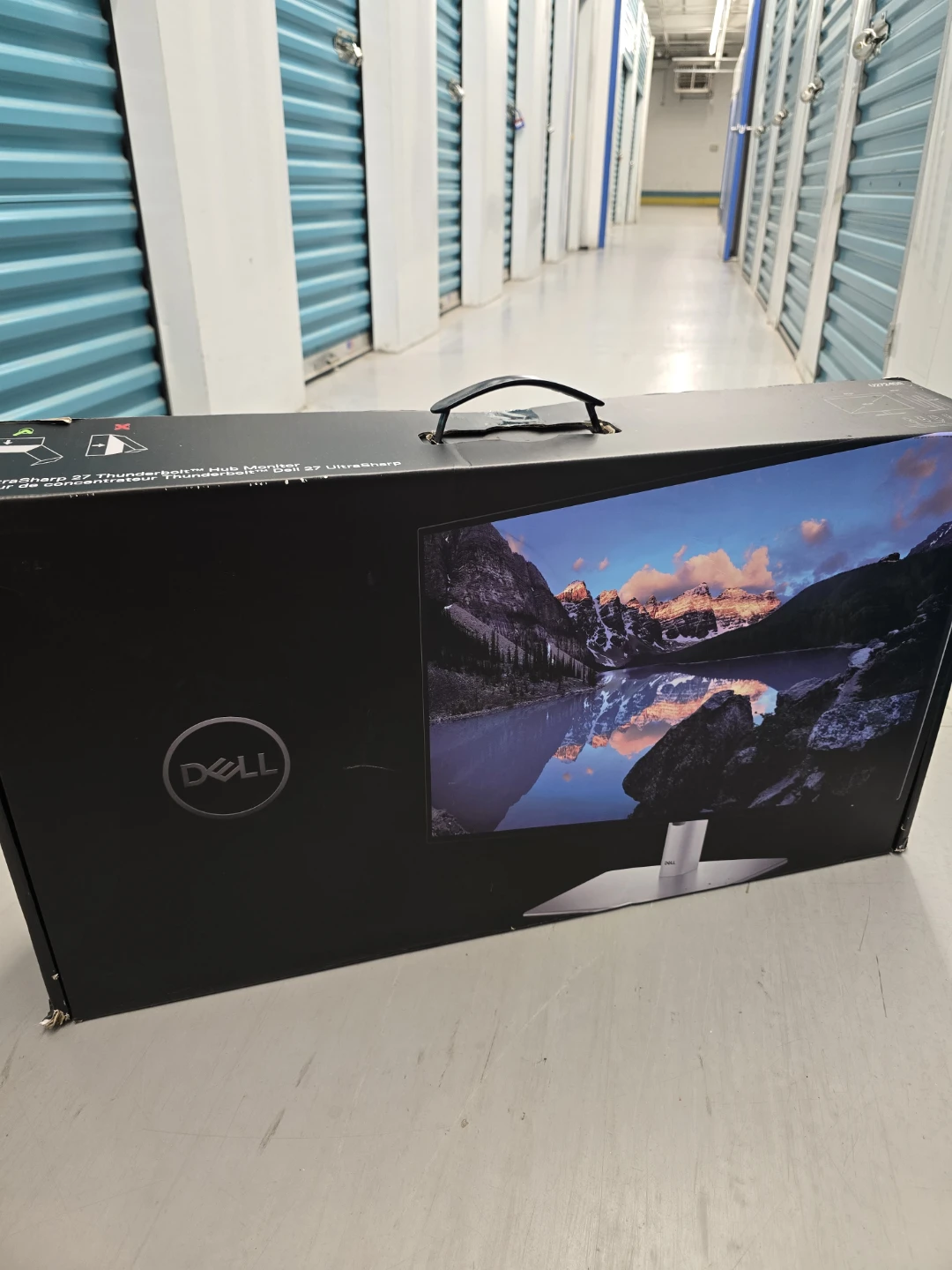 BNIB Dell UltraSharp 27 Thunderbolt Hub Monitor U2724DE