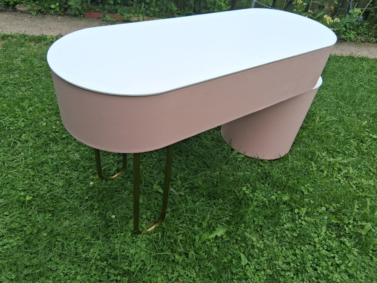 Pink Oval Vanity Dresser with Stool and Side Table - photo 3