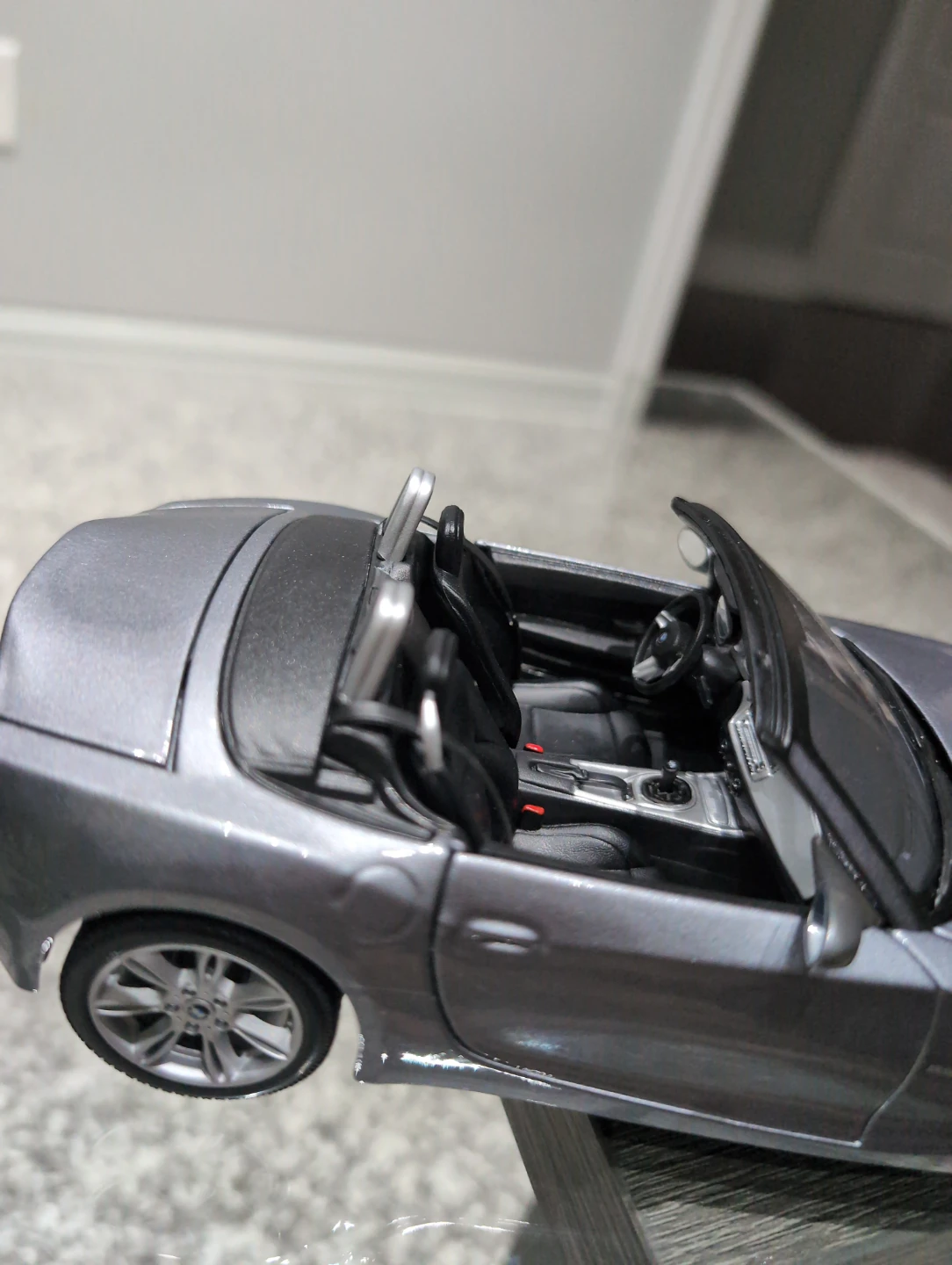 Silver BMW Z4 Diecast Model Car - photo 2