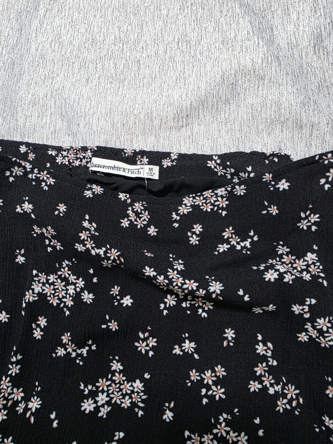 Abercrombie & Fitch Floral Ruffle Skirt Size M - photo 2
