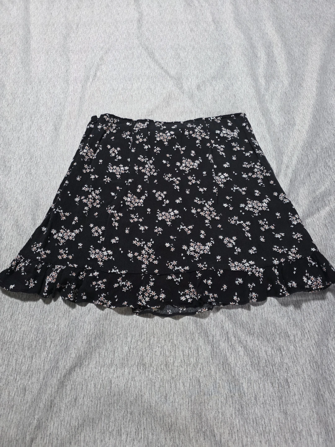 Abercrombie & Fitch Floral Ruffle Skirt Size M - photo 3