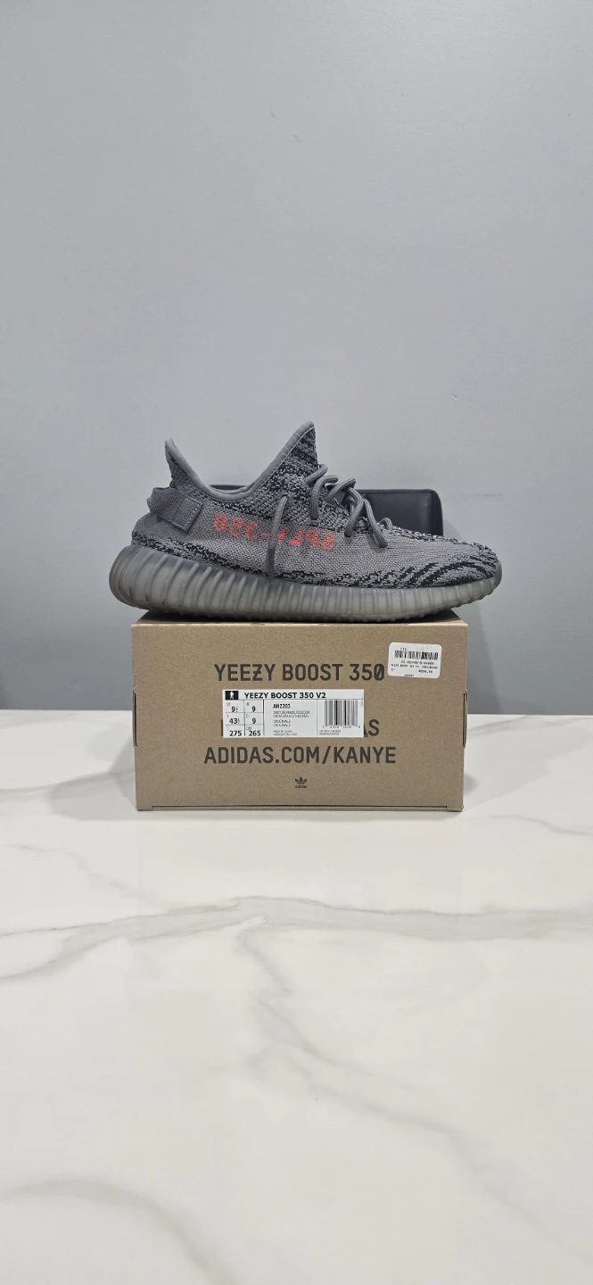 Adidas Yeezy 350 V2 Beluga 2.0 size 9.5