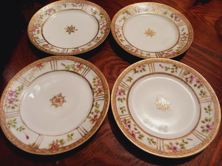 Set of 4 Nippon Hand Painted Dessert Plates - photo 2