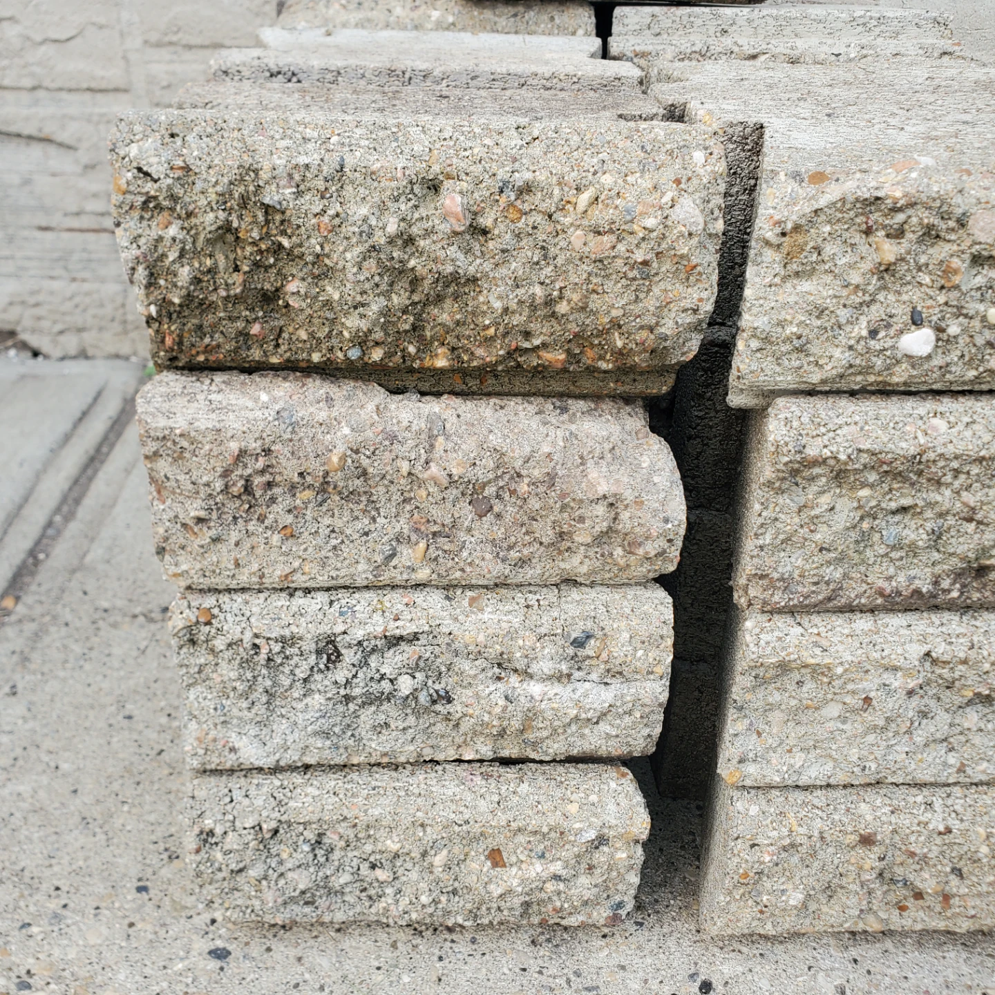 Concrete landscaping blocks - photo 3