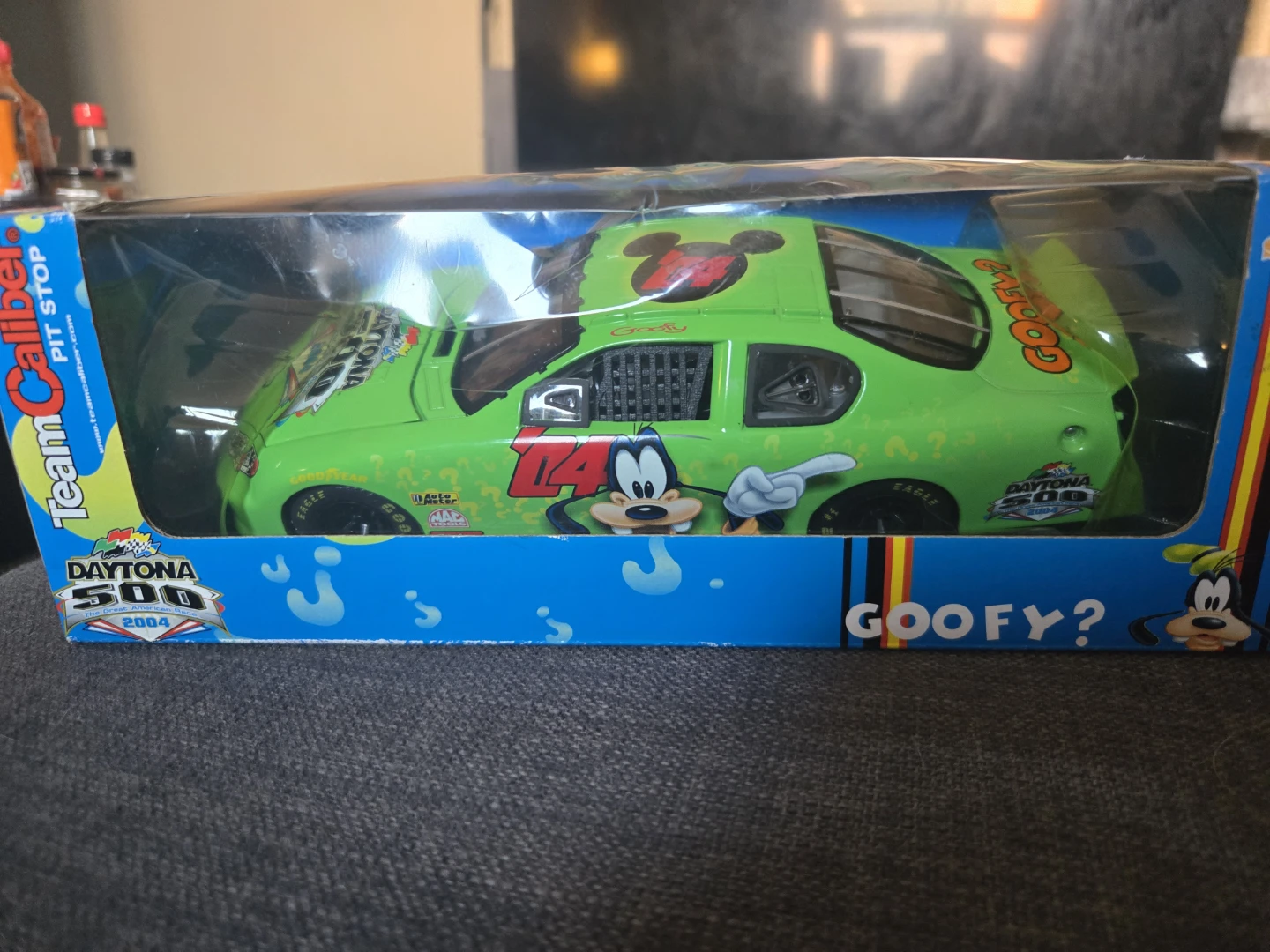 NASCAR 2004 Disney Goofy Model Car Daytona 500