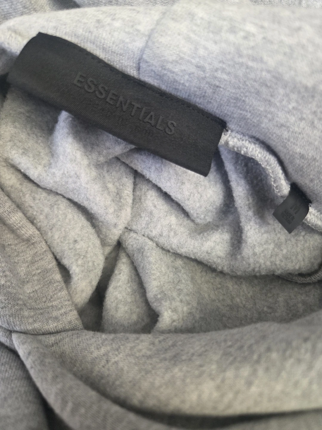 Grey essentials size M - photo 4