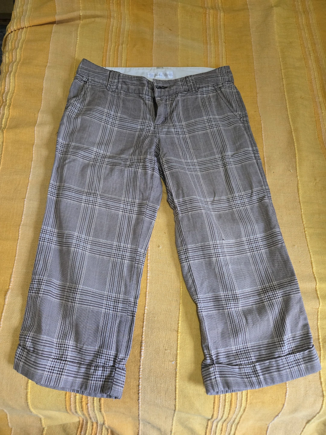 Plaid Capris Shorts - Size 3 (Small)
