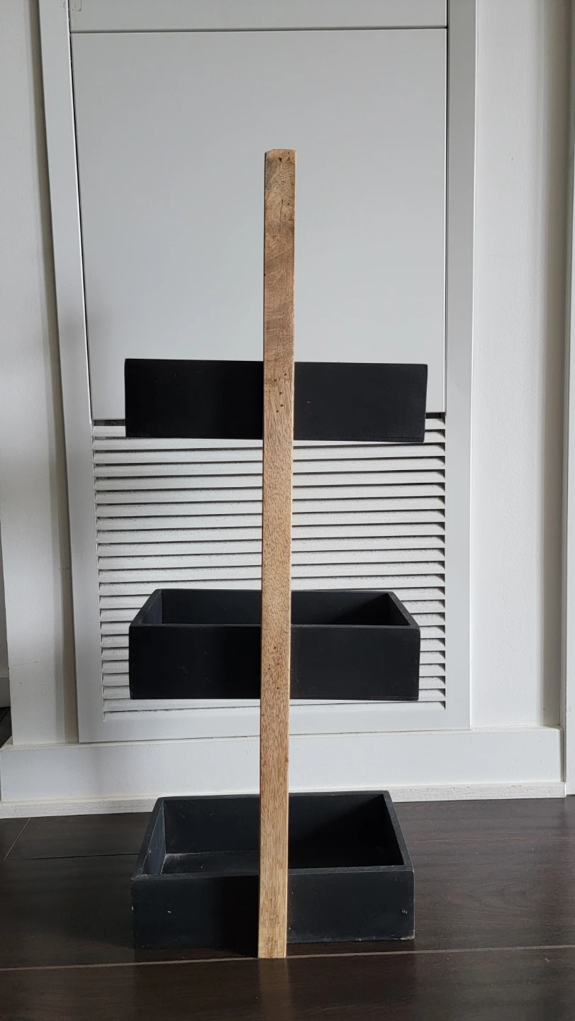 Wooden Ladder Shelf with 3 Black Bins
