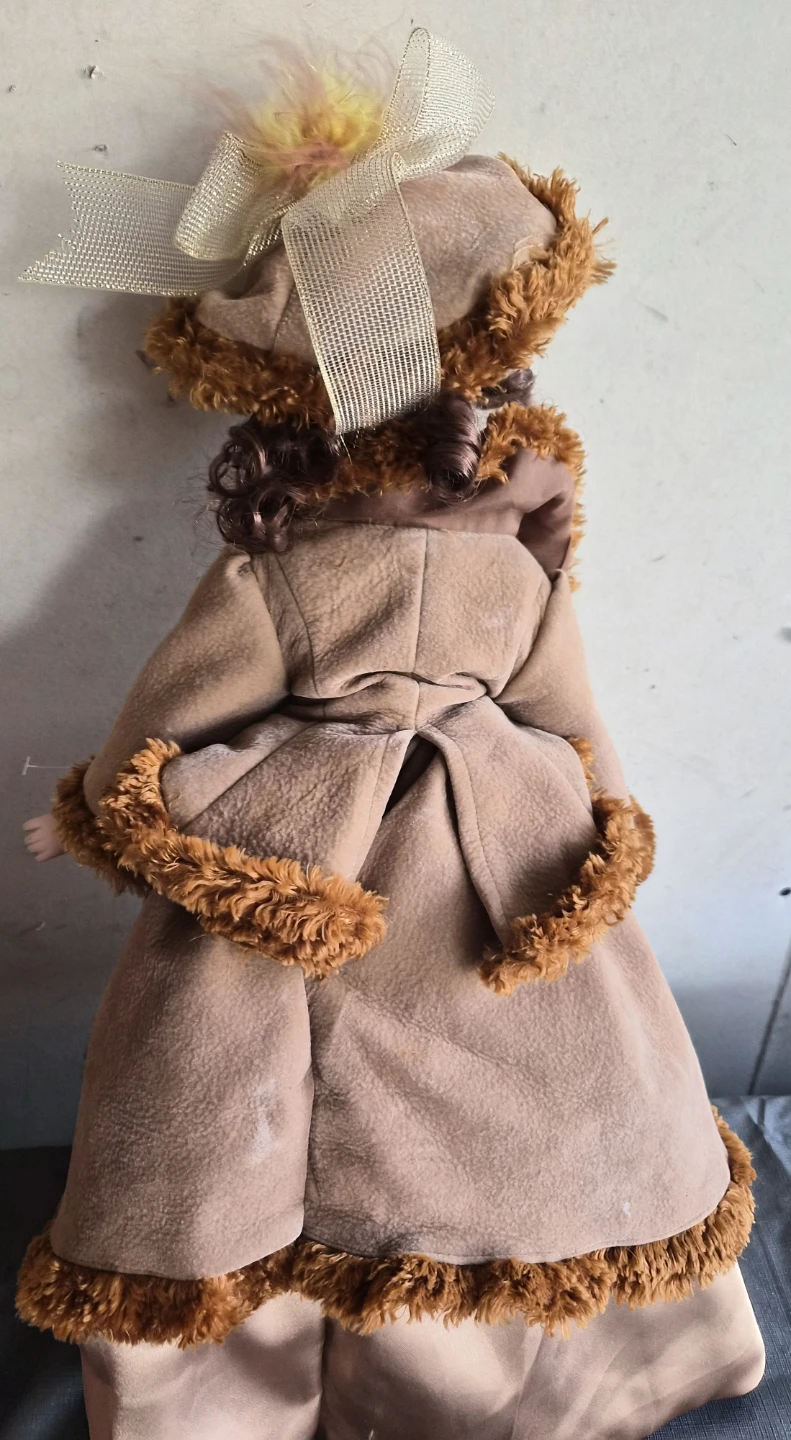 Decorative Porcelain Doll with Winter Outfit - photo 2