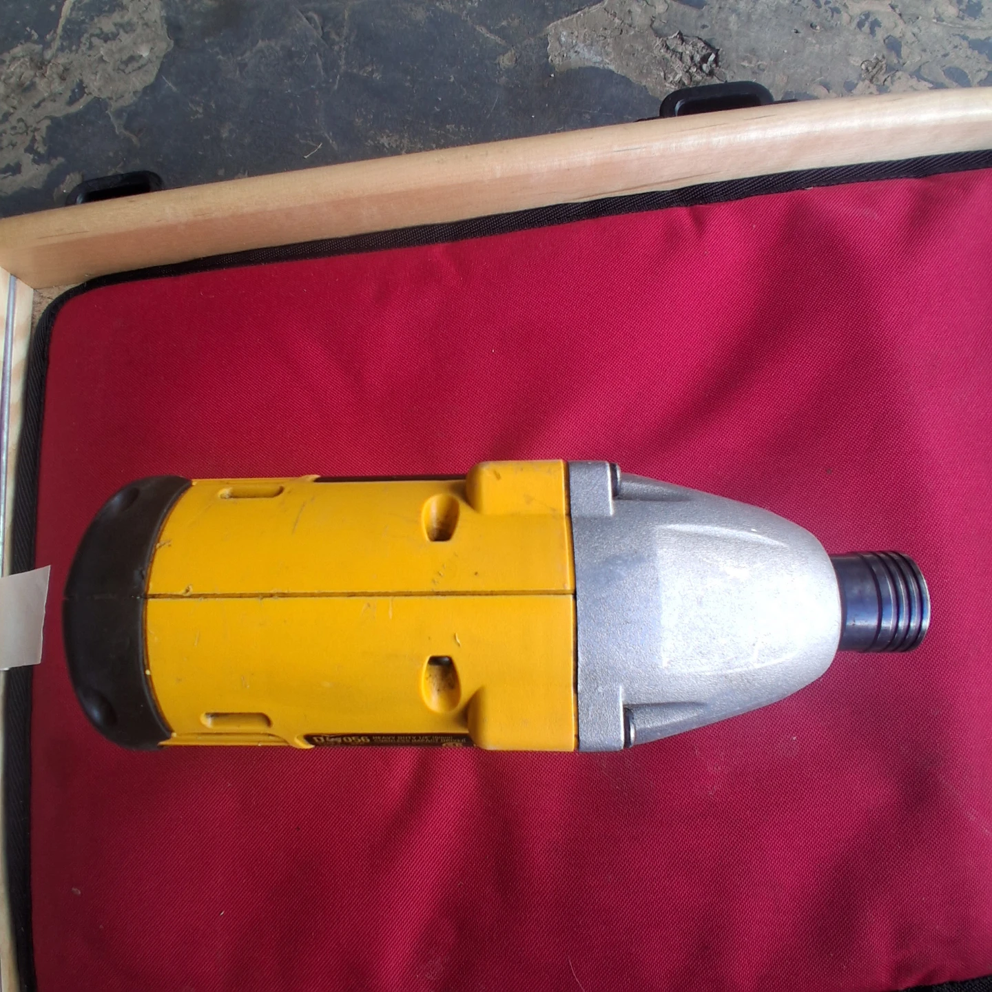 DEWALT DW056 Cordless Impact Driver