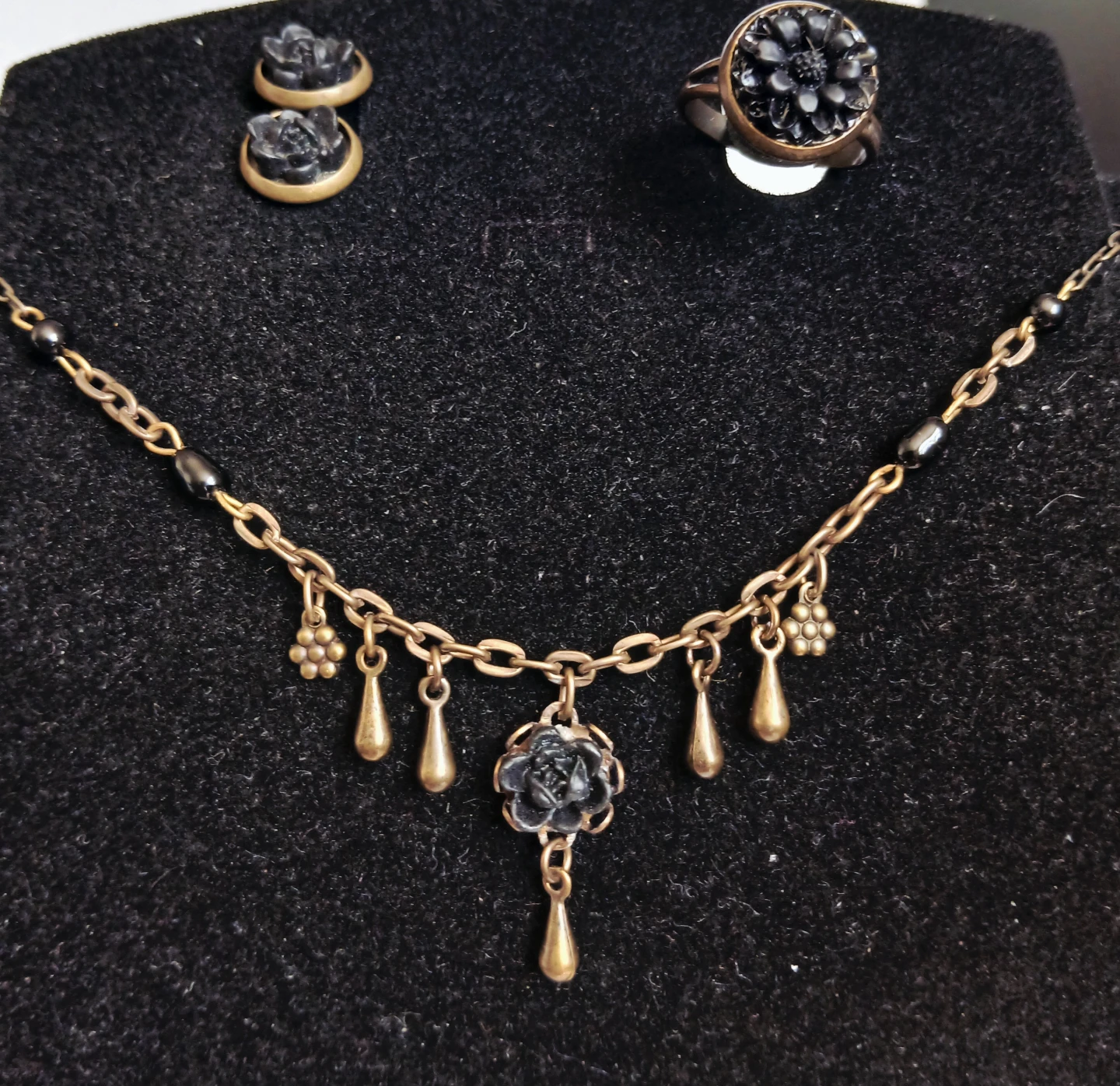 Gothic Rose Choker Necklace, Ring, and Earrings Set