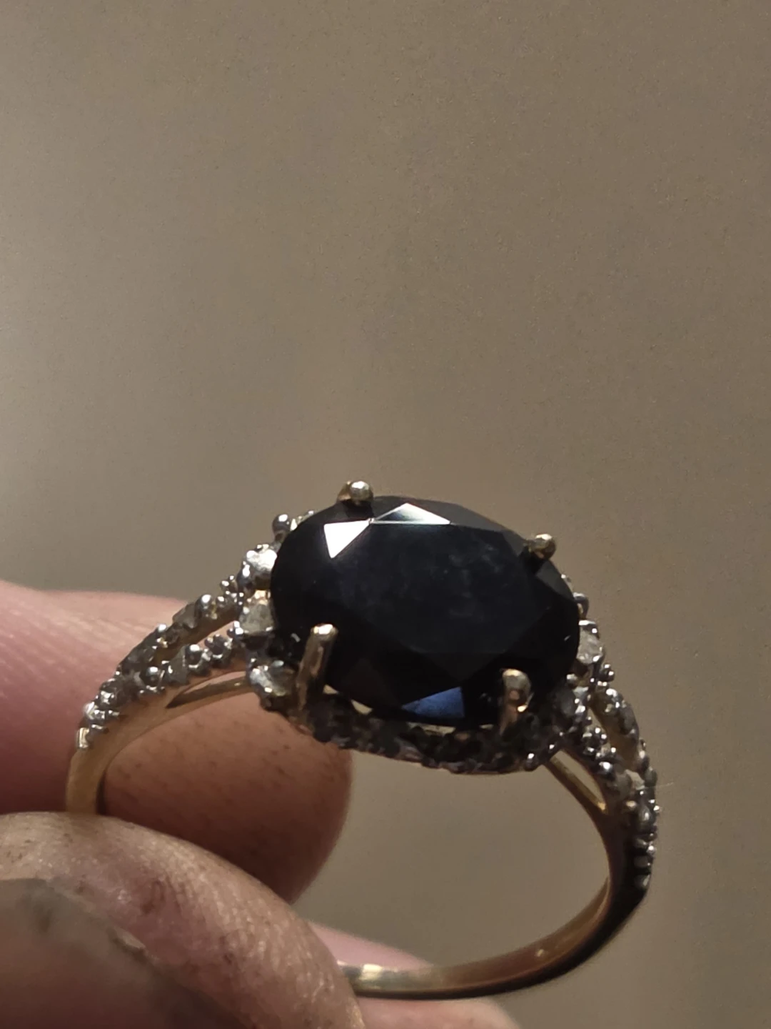 Diamond and Sapphire on Solid 10k Yellow Gold Ring (size 7) - photo 4