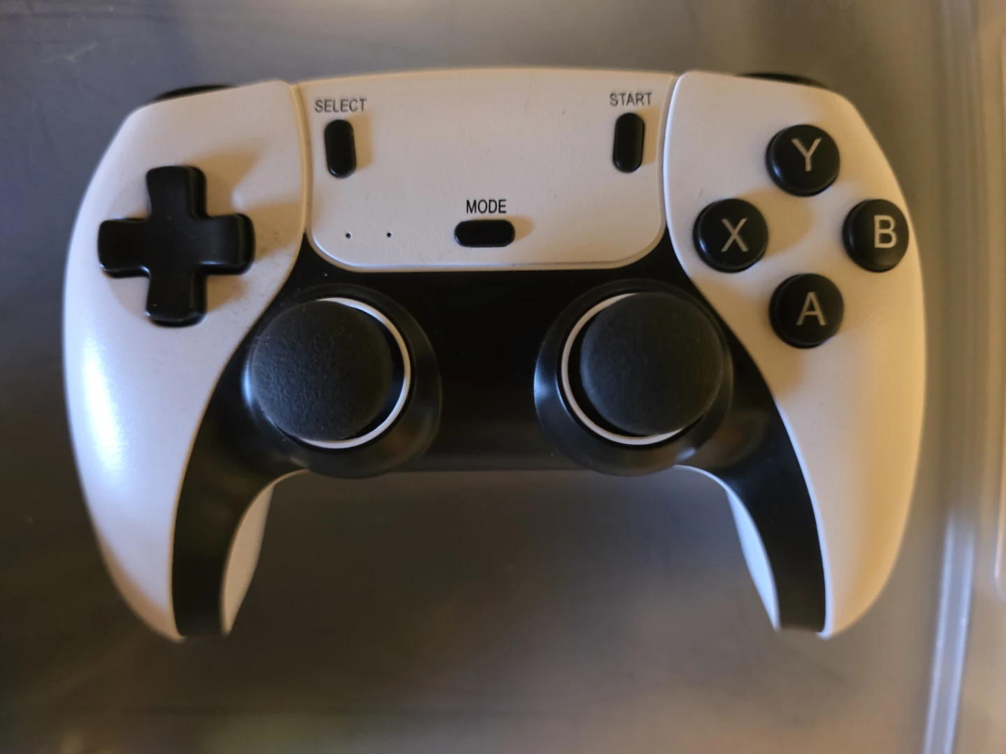 4K Ultra HD Game Stick Pro with 2 Controllers - photo 2