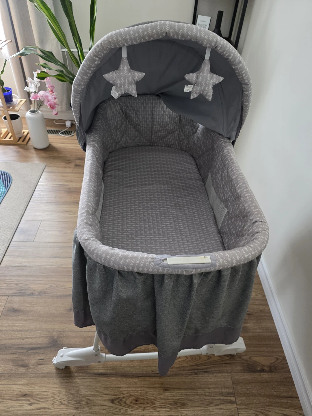 Grey Bassinet with Canopy and Stars