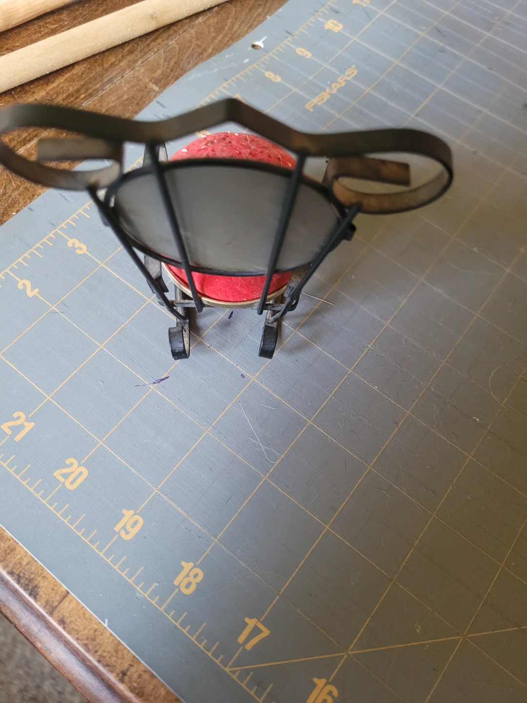 Mount Rushmore Pincushion Holder - photo 2