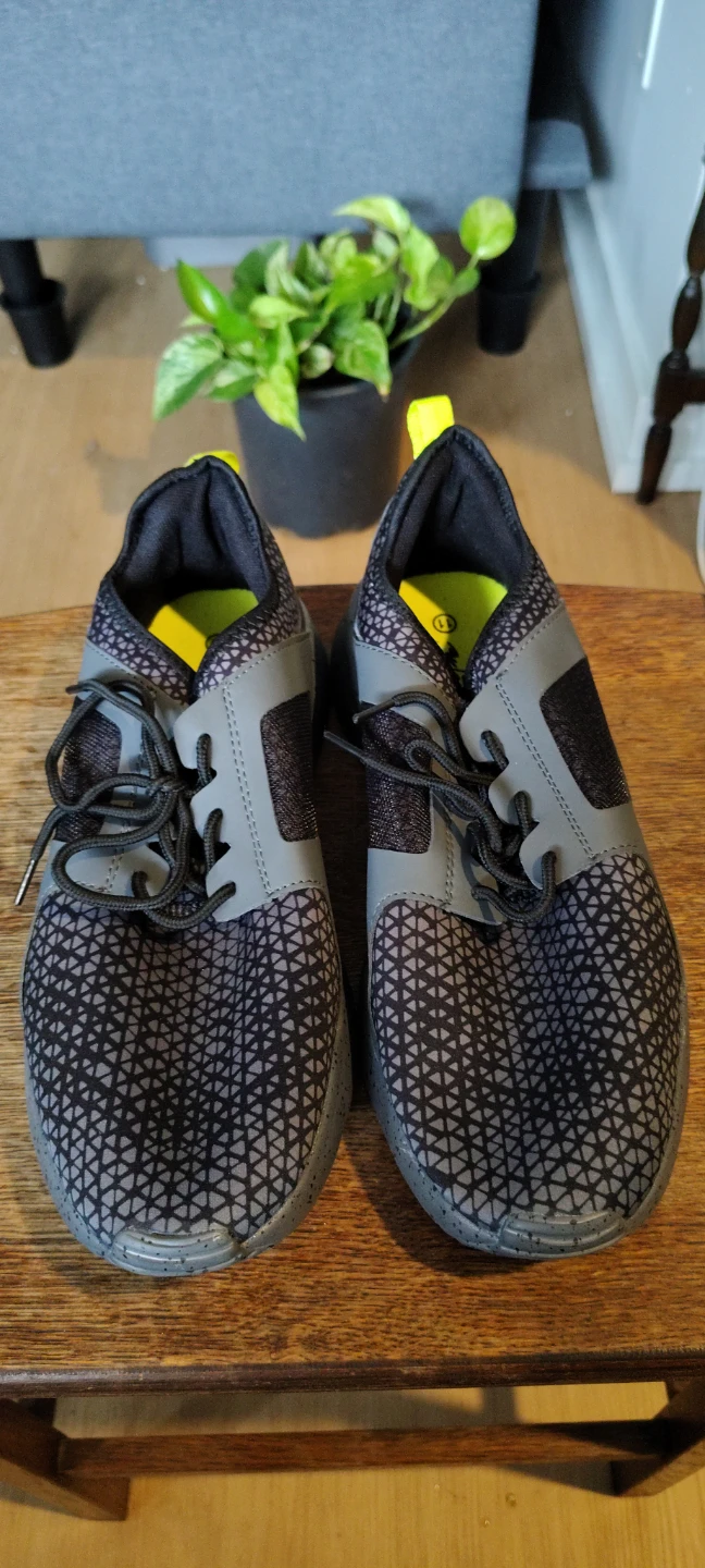 Men's Athletic Shoes