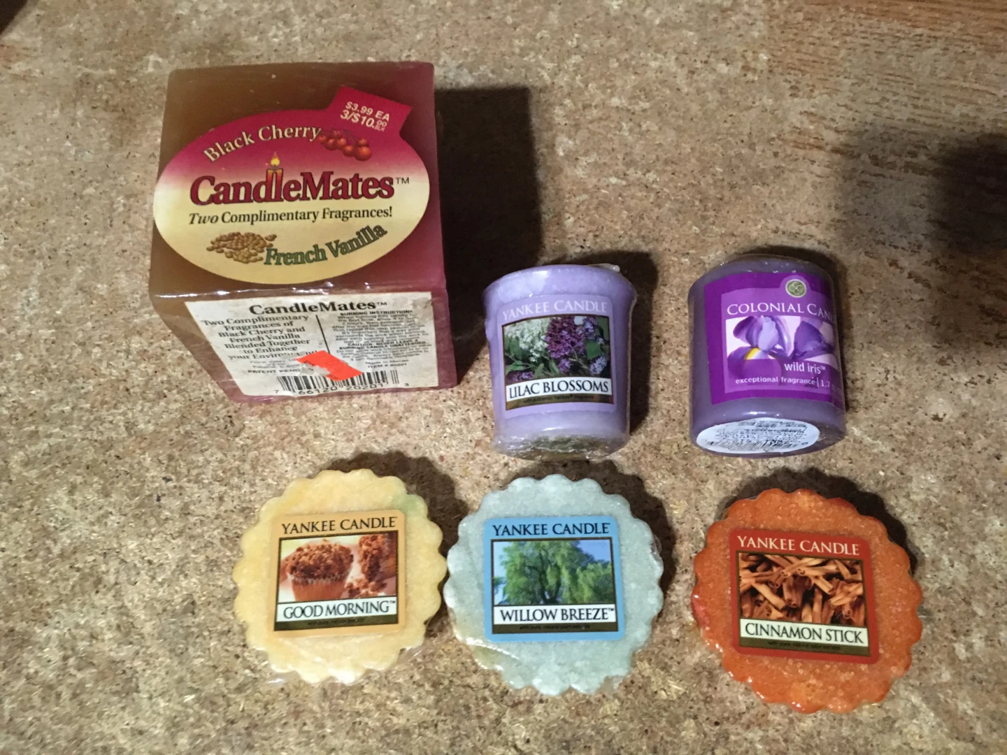 LOT OF CANDLES & CANDLE HOLDERS YANKEE CANDLE SOME SCENTED - photo 3