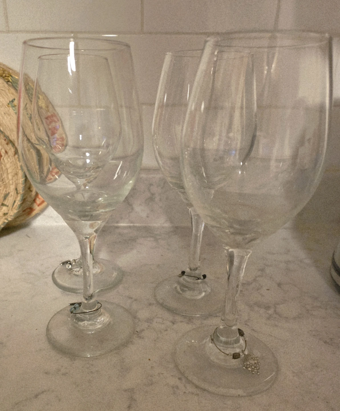 Set of 4 Wine Glasses with Charms