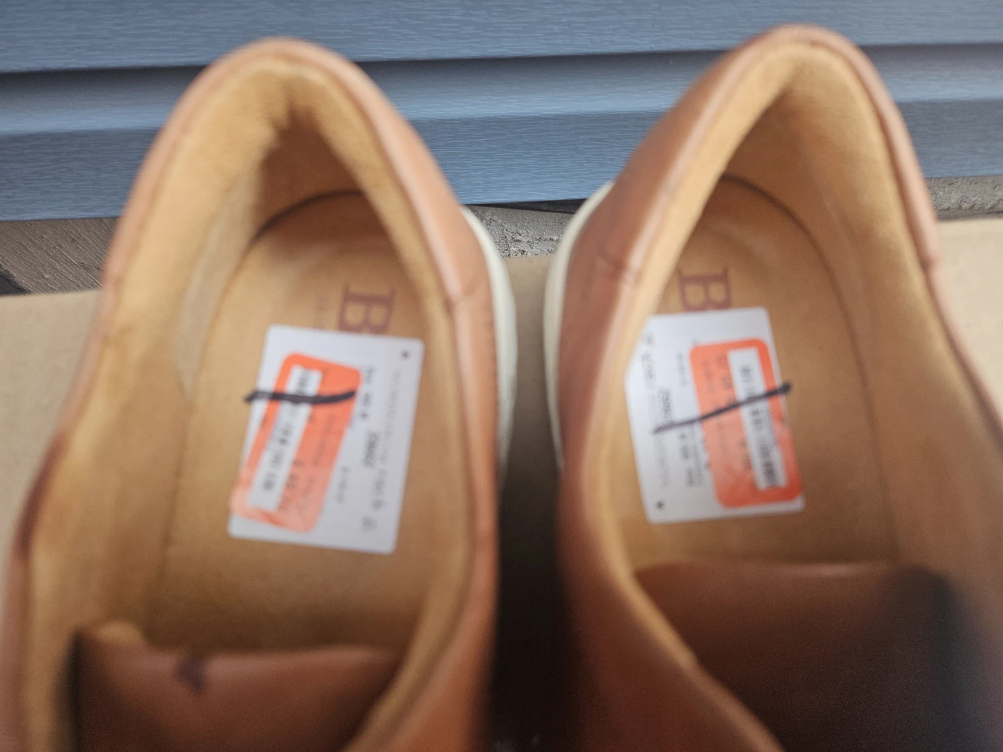 Born Slip-On Leather Sneakers - photo 5