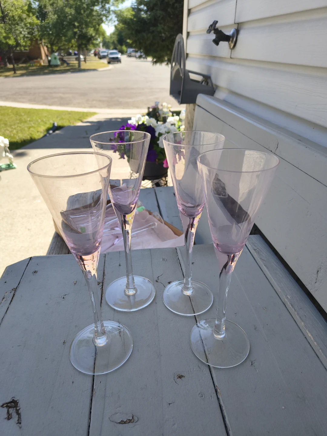 Circleware Pink Tint Champagne Flutes (Set of 4) - photo 2