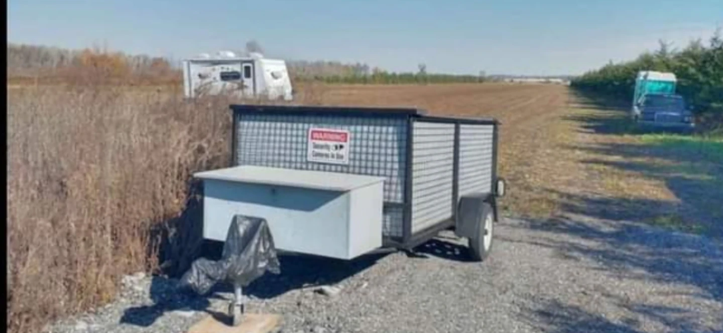OUTDOOR RV & BOAT STORAGE