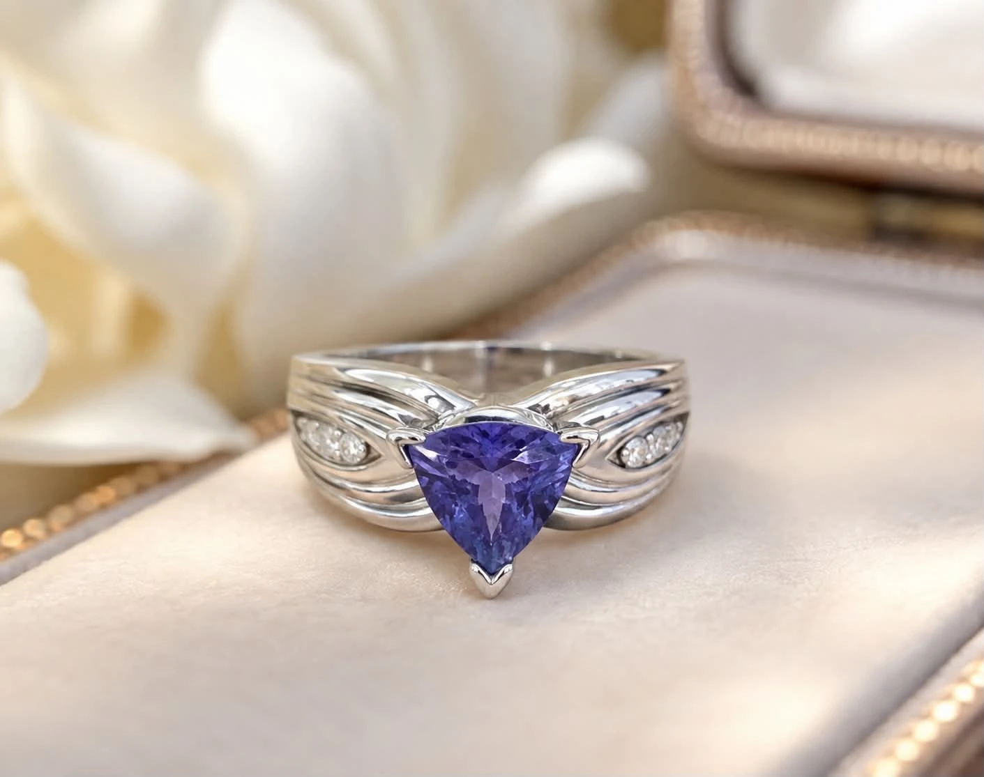 14K White Gold Tanzanite and Diamond Ring - photo 2