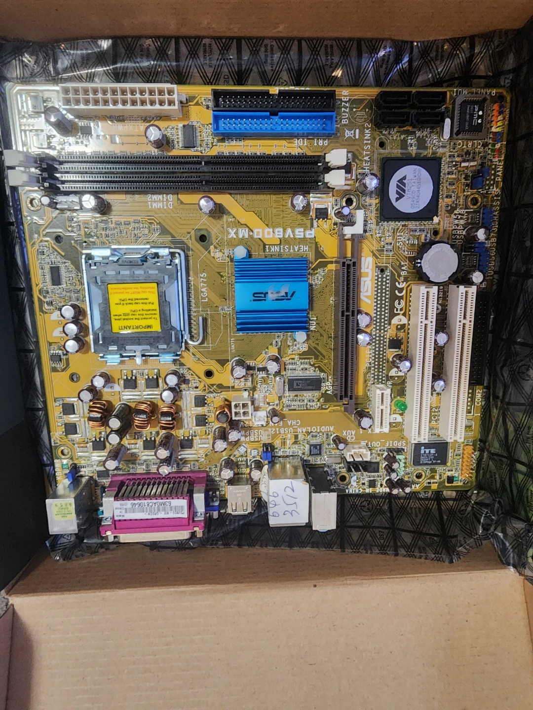 ASUS M2NPV-VM Motherboard - photo 5