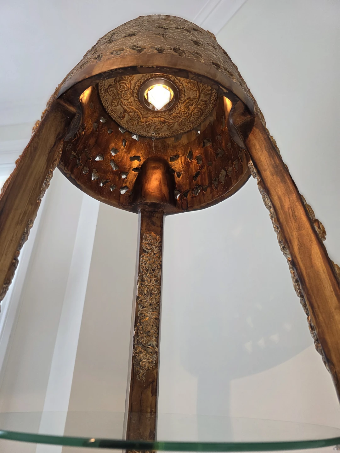 Decorative Floor Lamp with Glass Shelves - photo 4