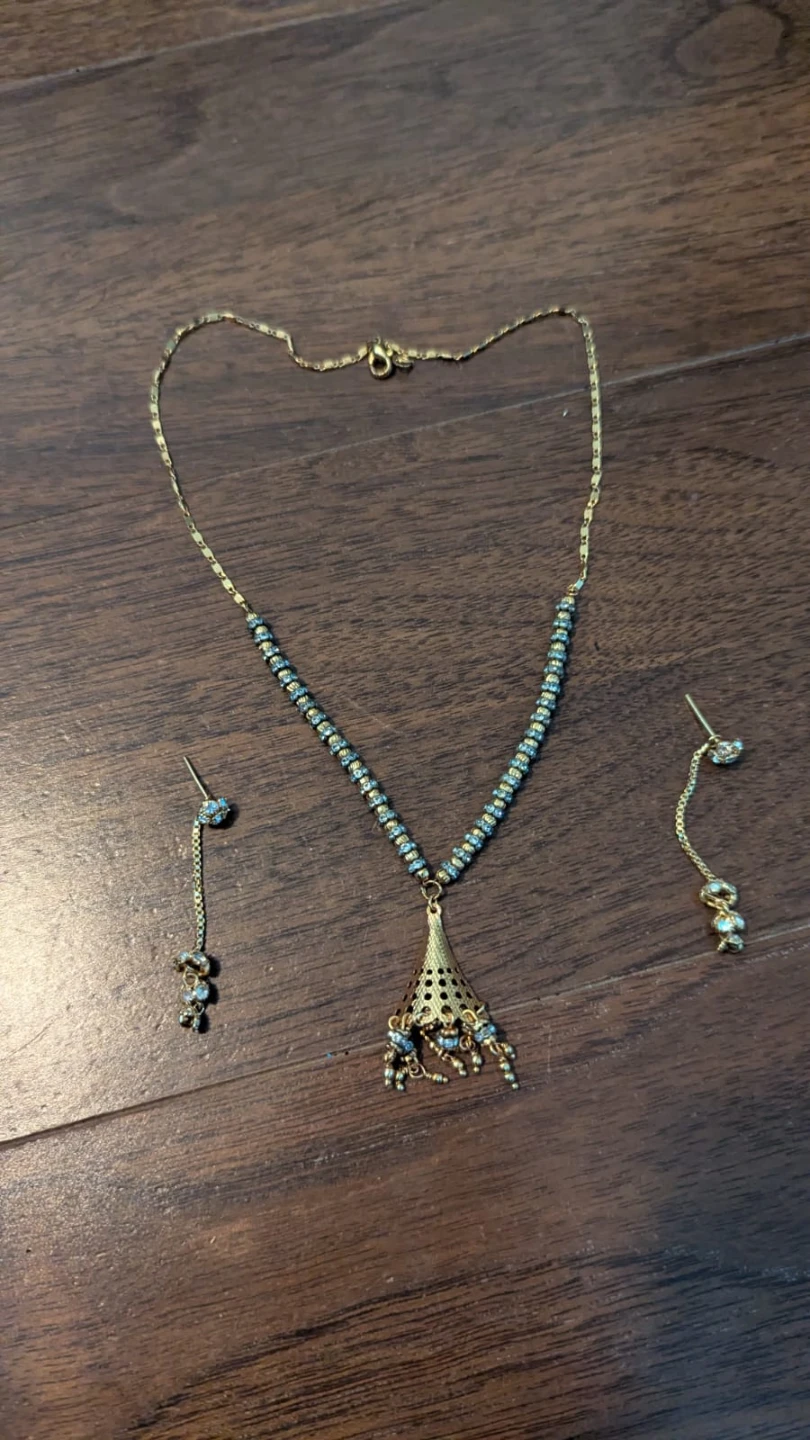 Jewellery Set - Necklace and Earrings