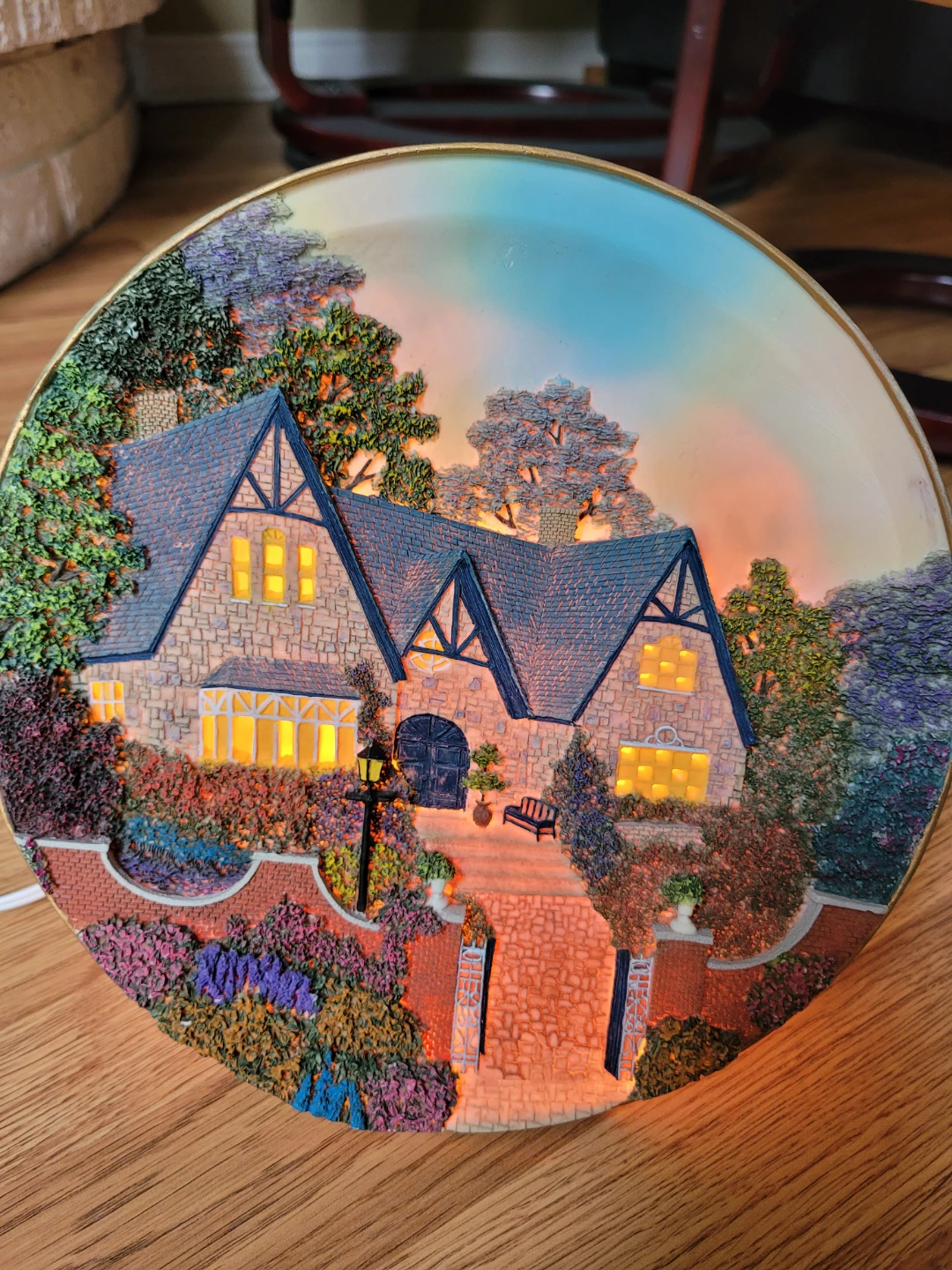 Decorative Light-Up House Plate - photo 2