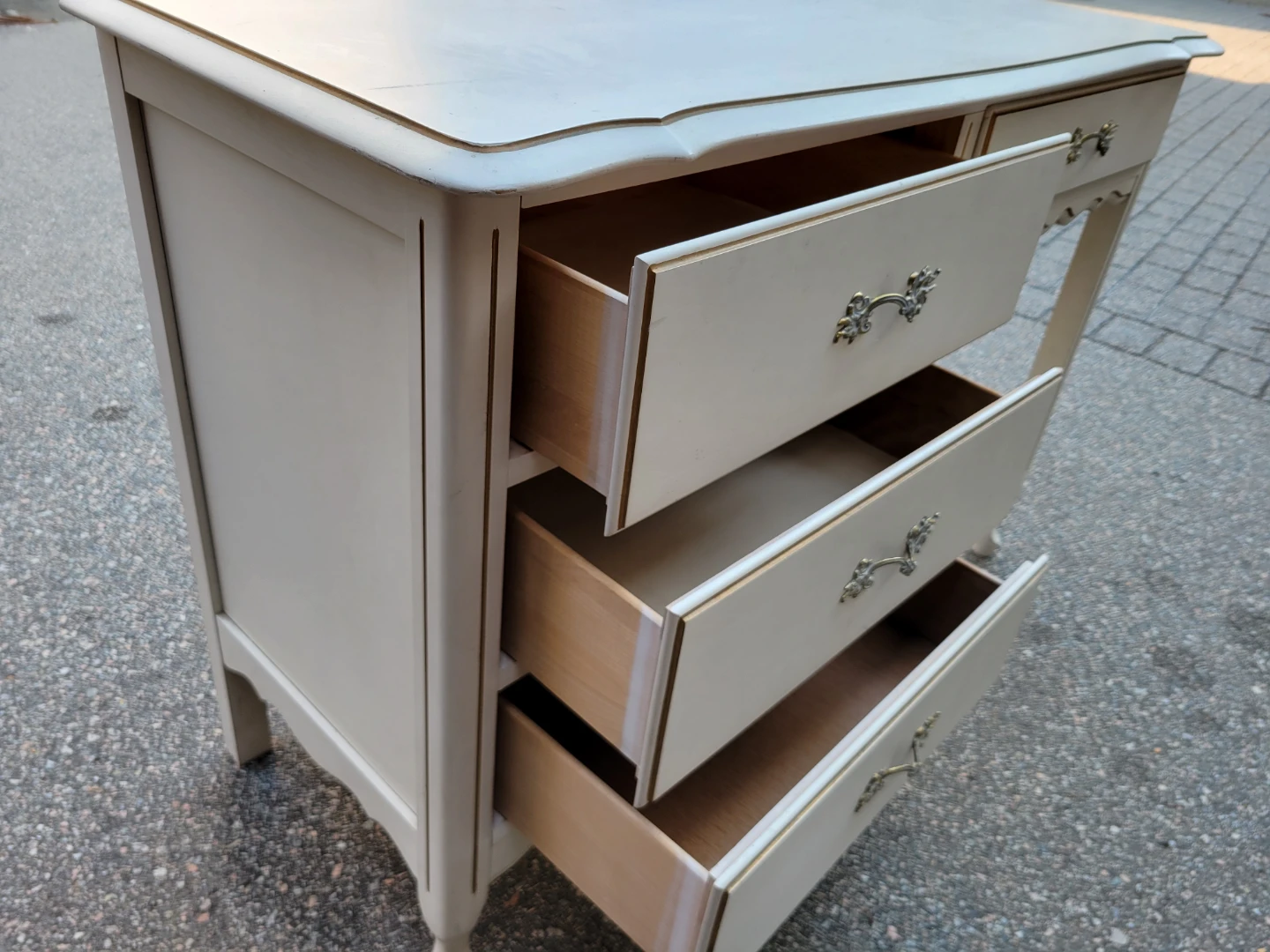 Vintage French Provincial Off-White Vanity Desk / Writing Desk - photo 4