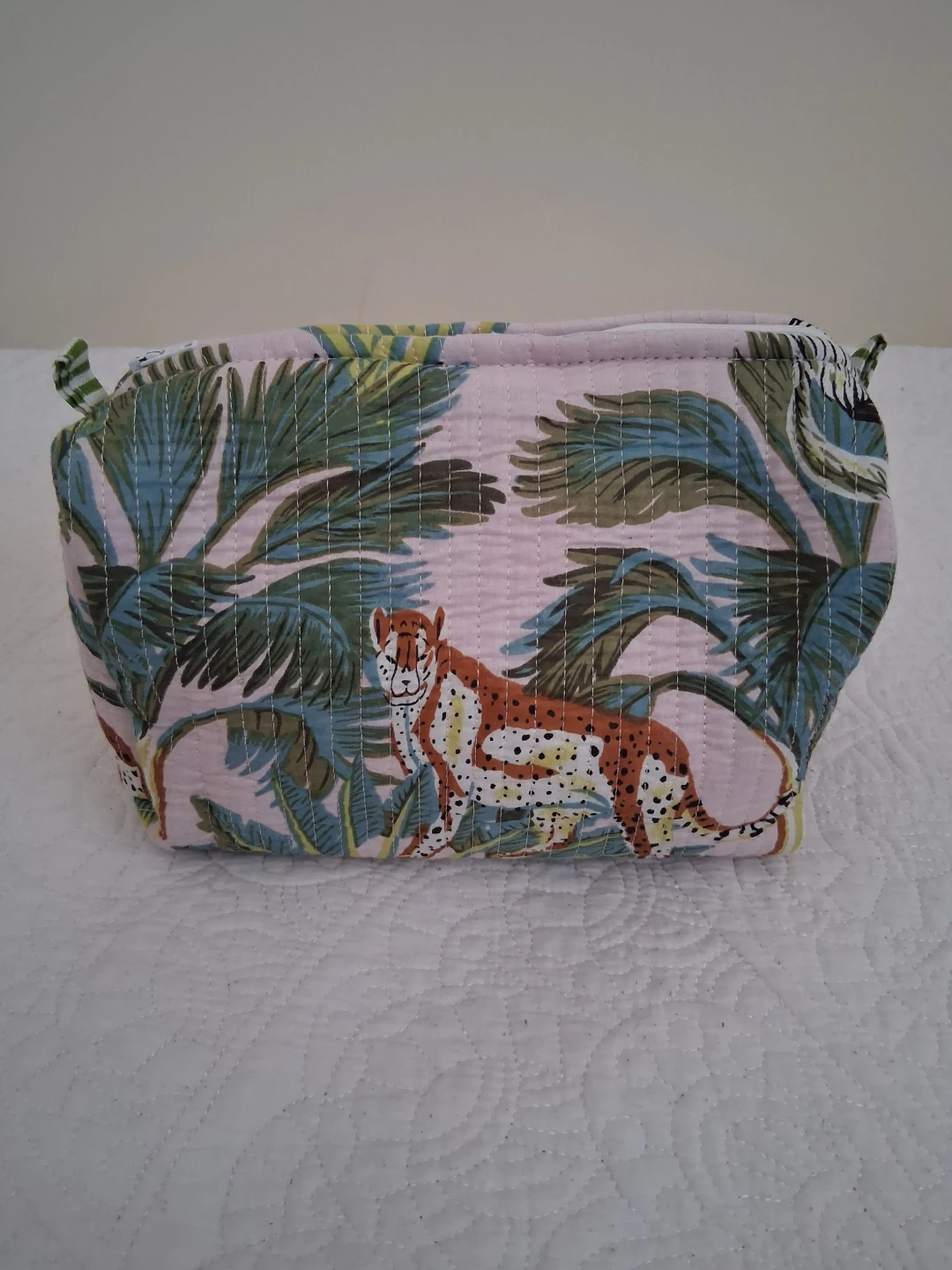 Set of 3 quilted jungle print cosmetic bags - photo 3