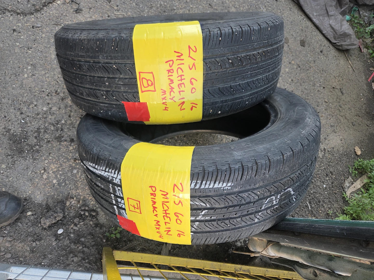 Michelin Primacy MXV4 Tires (215/60R16)