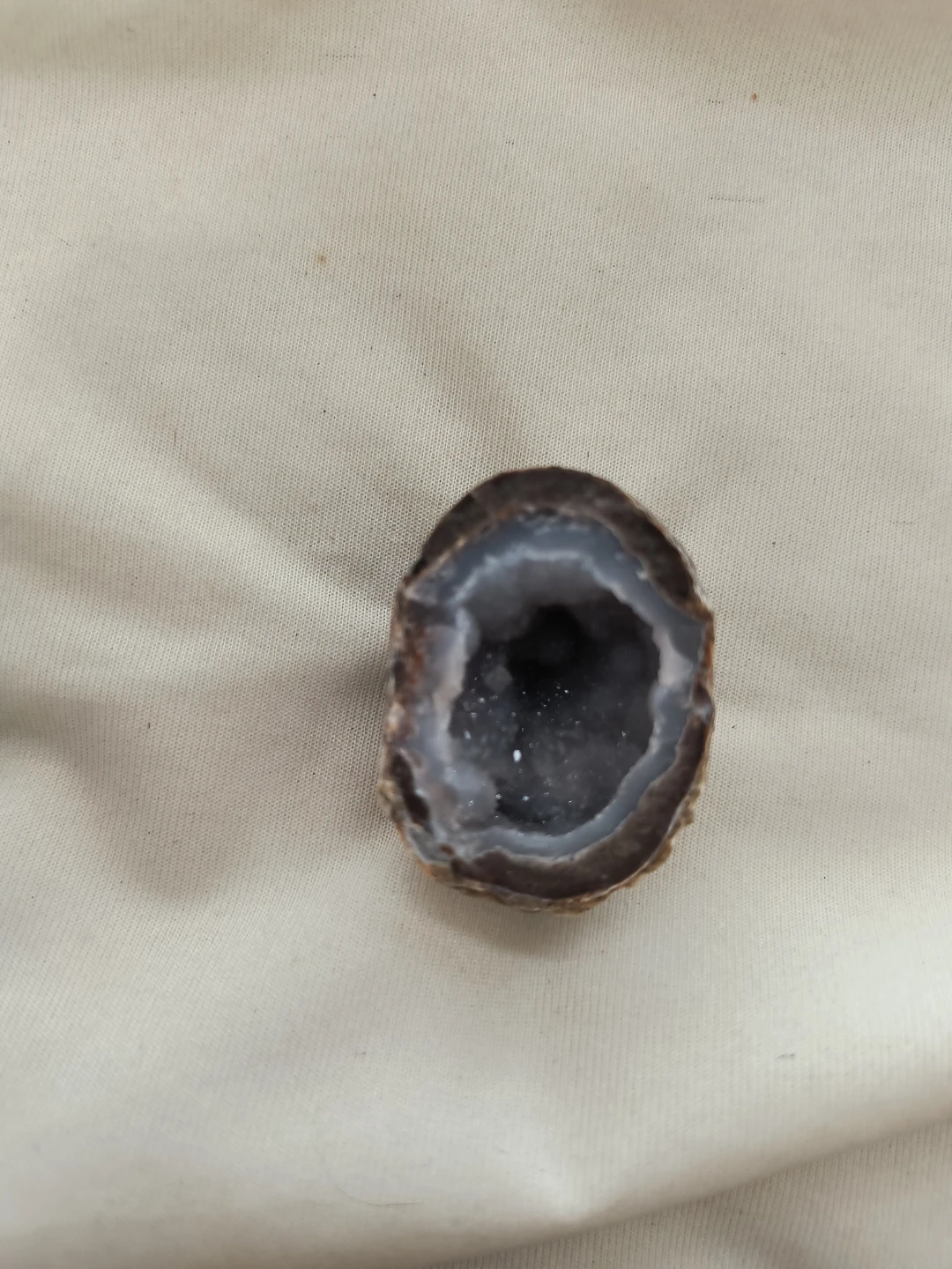 8 small cool geodes - photo 5