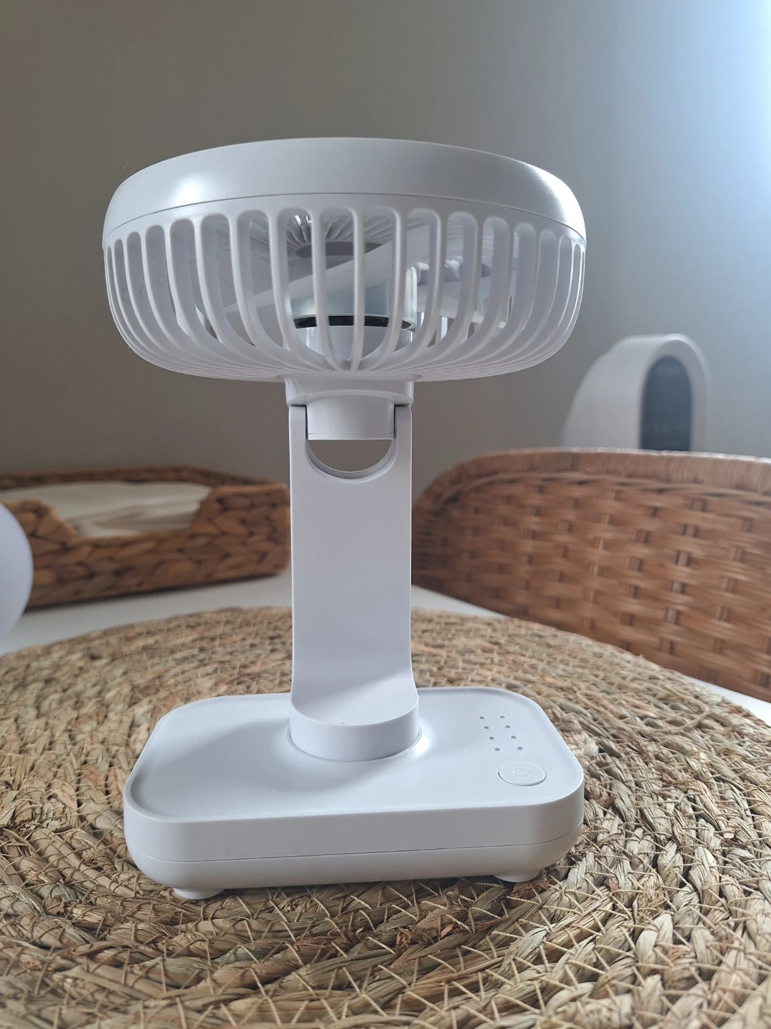 White Portable Desk Fan with USB Cable - photo 3