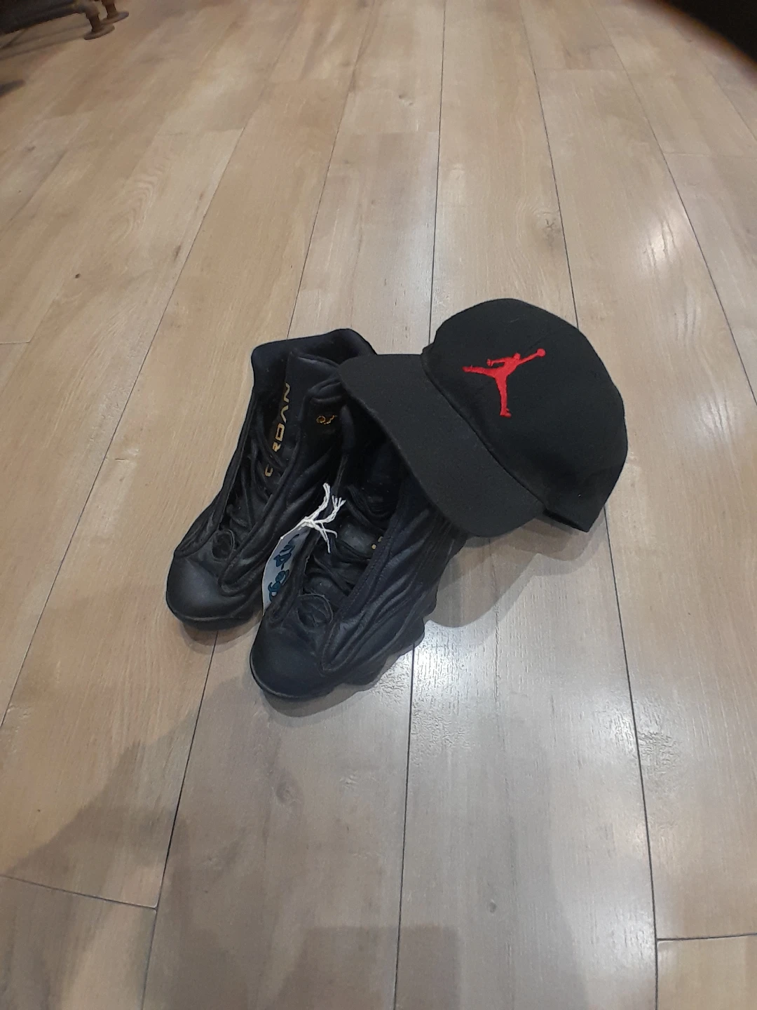 Jordan Black Sneakers and Cap Set Men's Size 7 - photo 2