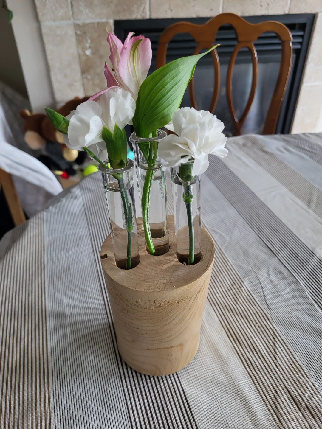 Natural wood bud vase with three plastic tubes - photo 2