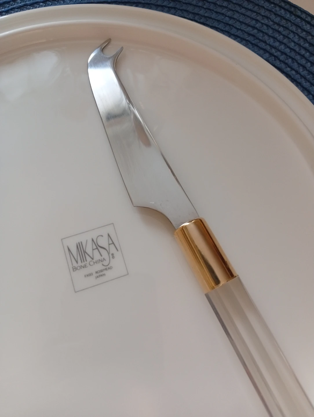 Mikasa Bone China Cheese Plate and Knife Set - photo 3
