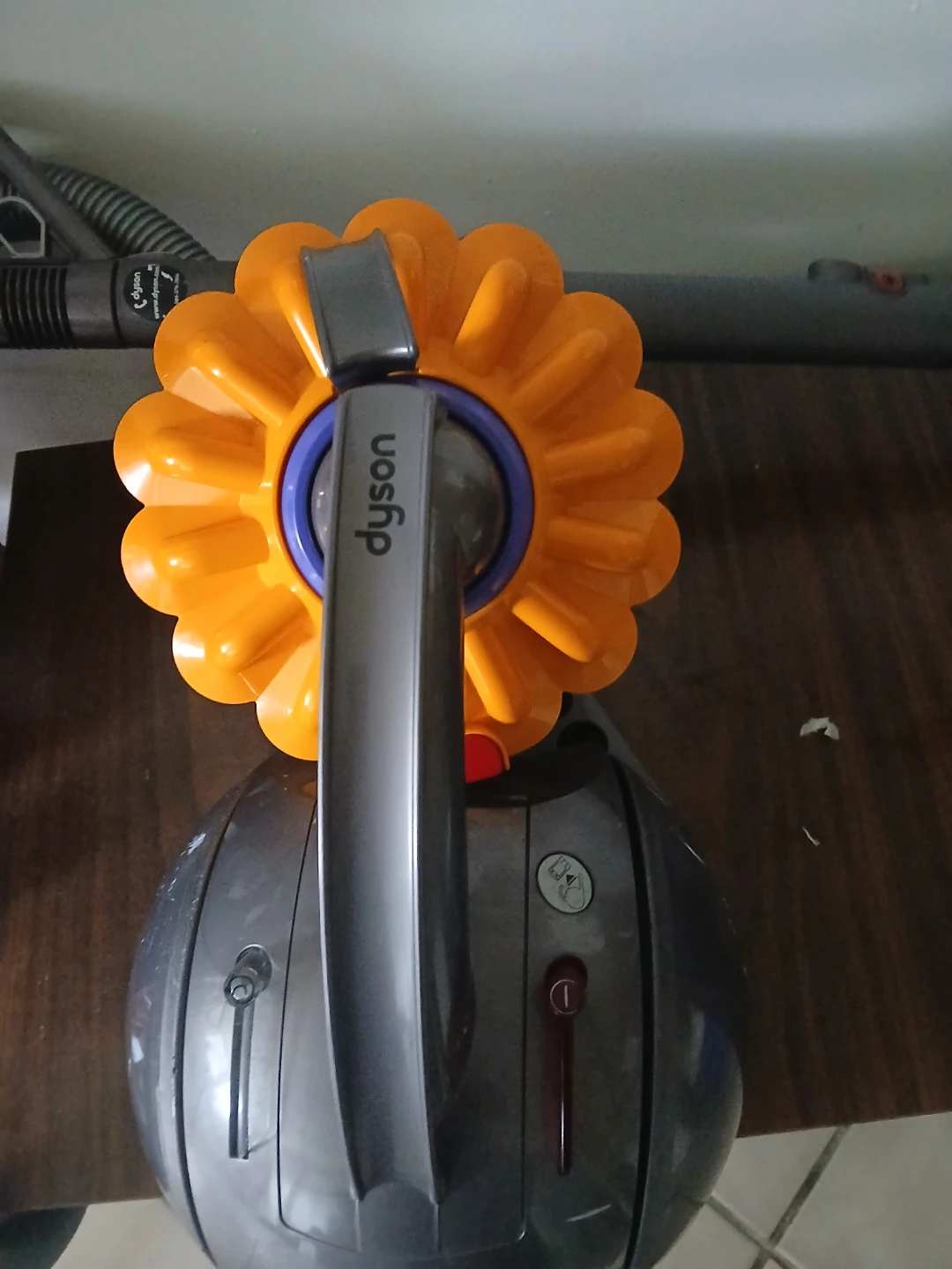 Dyson vacuum clearer exelent condition - photo 5