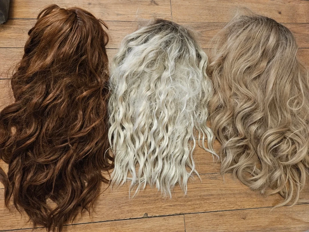 Lot of 3 wigs